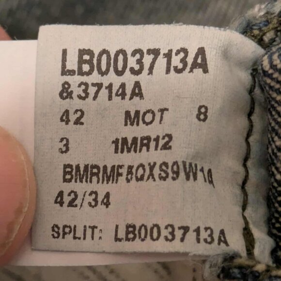 L.L. Bean's Mens 42x 34 Standard Fit 5 Pocket Dark Wash Denim Jeans - Picture 8 of 14